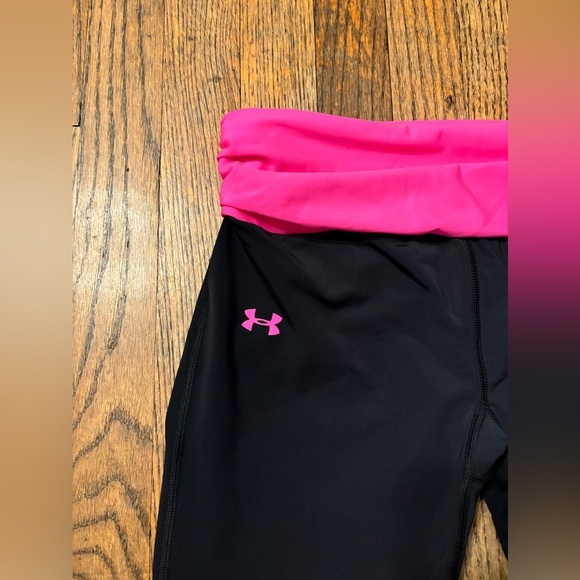 NWT Under Armour Capri Heat Gear Leggings - Picture 5 of 9